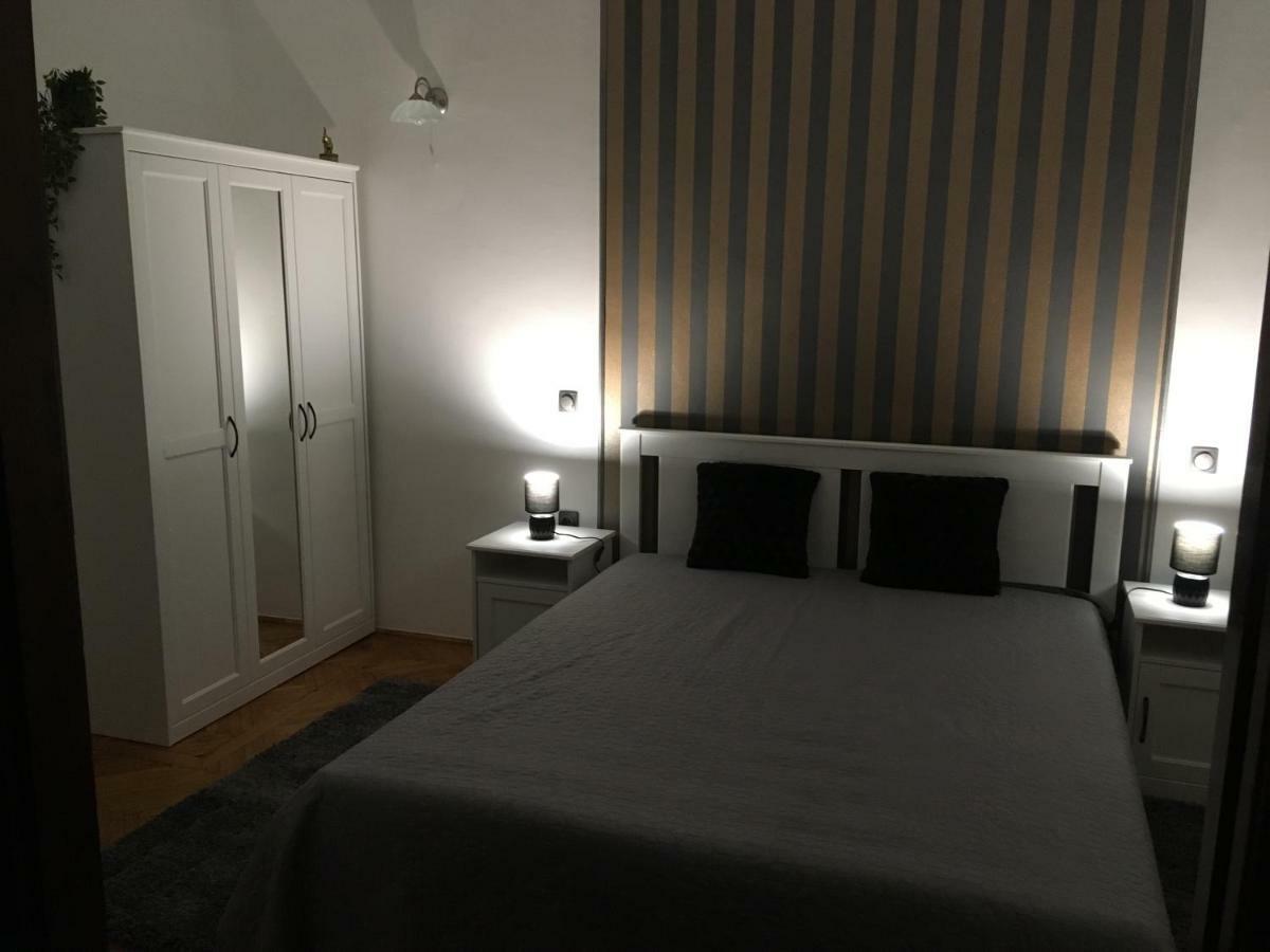 Katus Apartman Apartment Eger Exterior photo